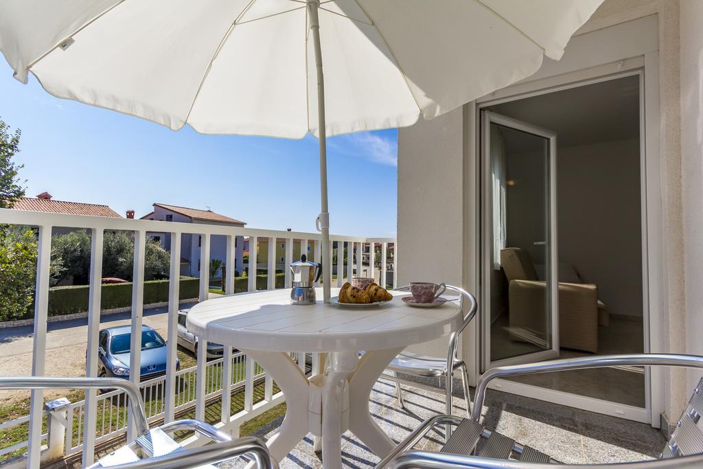 Apartments Alba Fazana Exterior photo