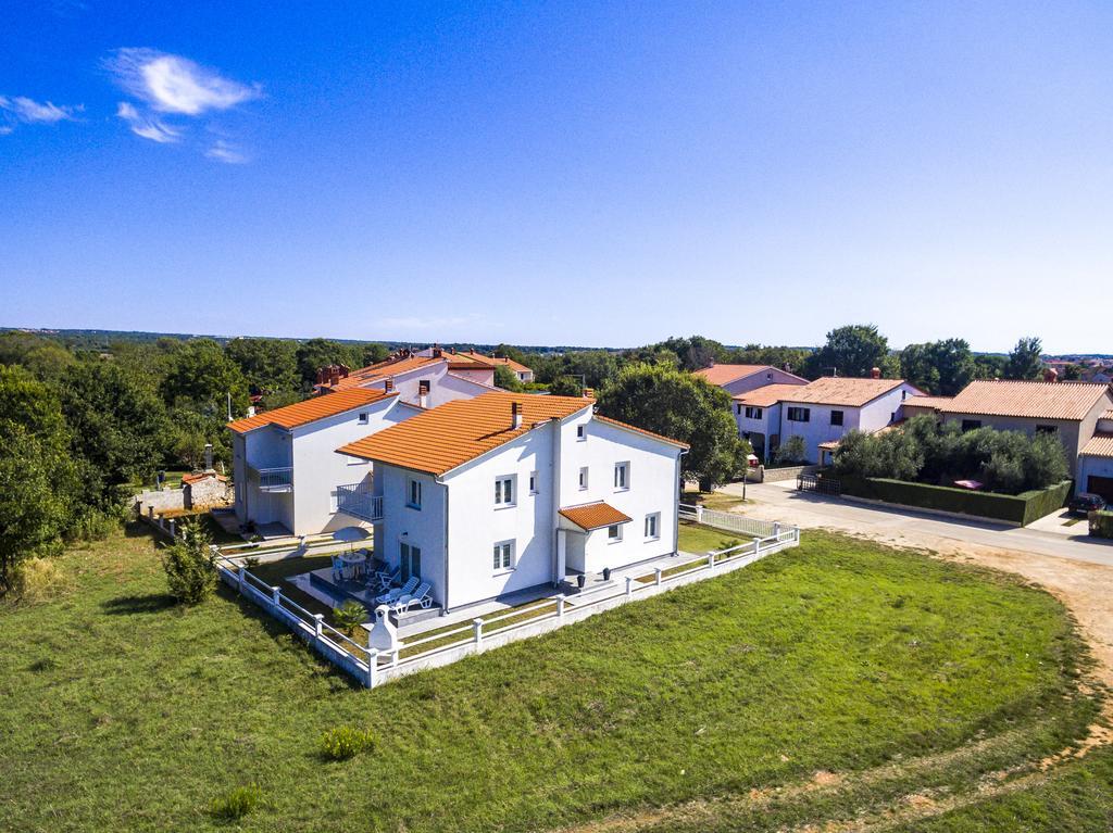 Apartments Alba Fazana Exterior photo