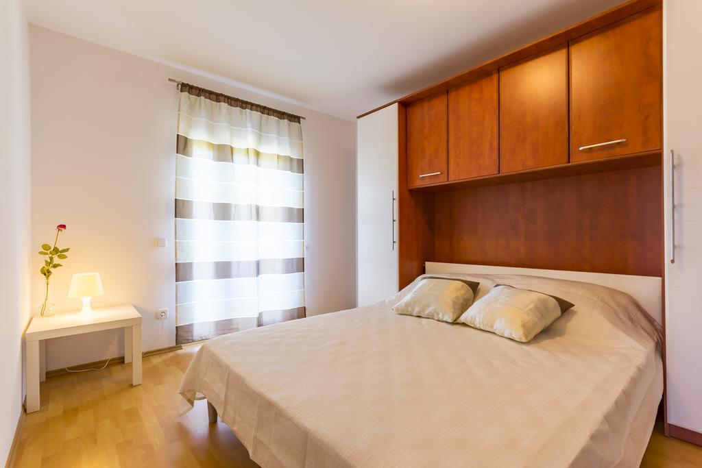 Apartments Alba Fazana Exterior photo